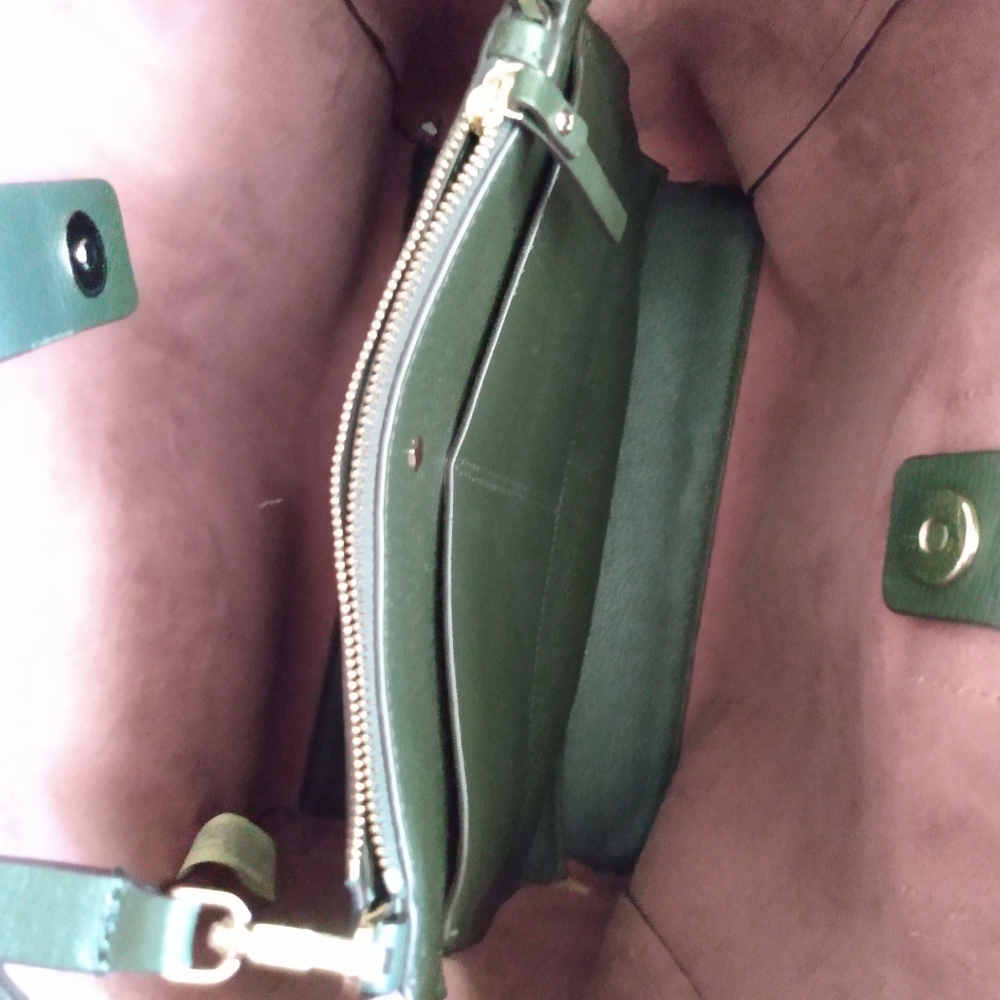 Kate Spade purse - Picture 2 of 8
